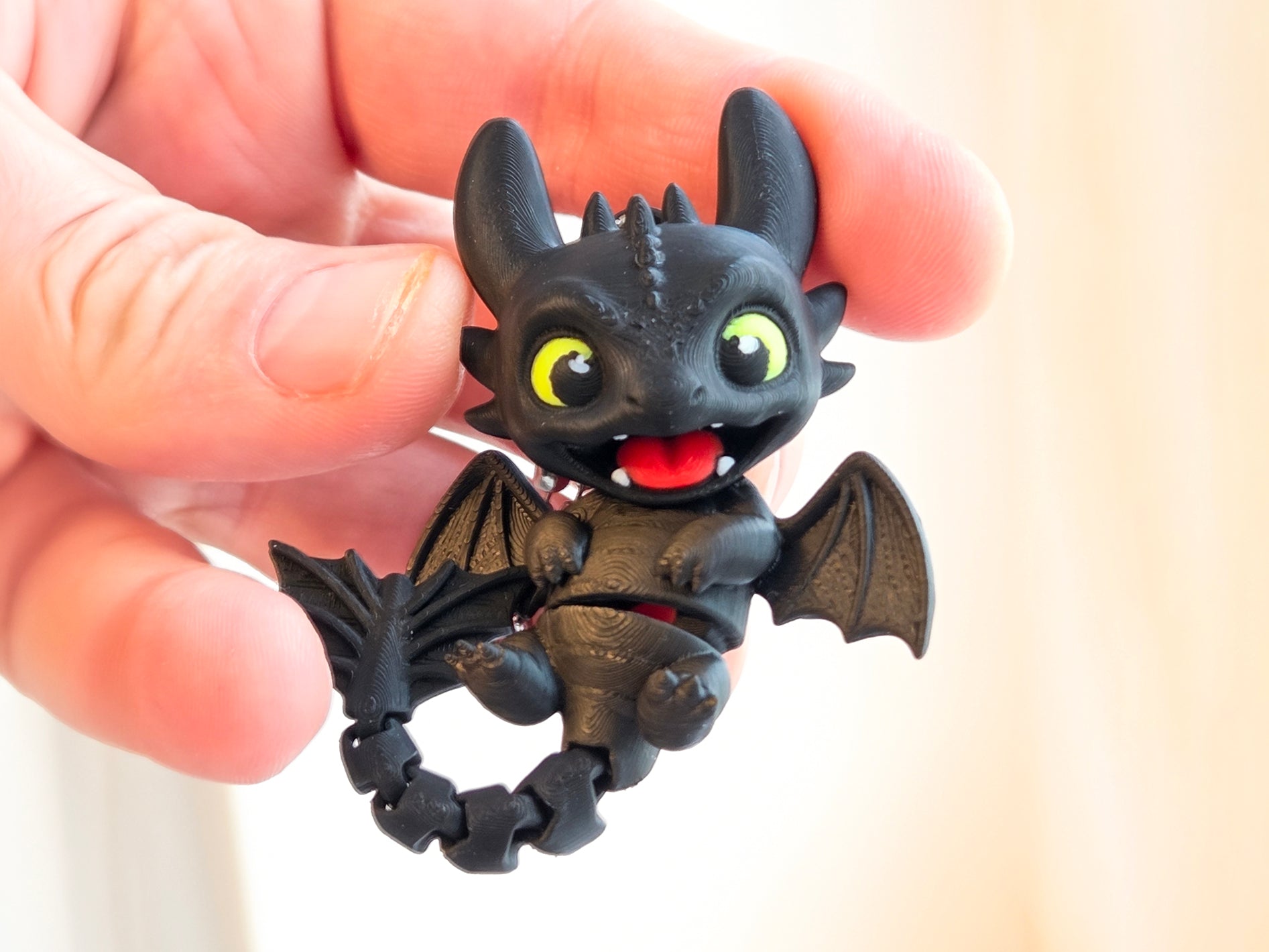 Articulated Night Fury Keychain – Flexible 3D Printed Dragon Collectible